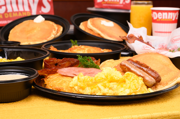 Dennys Dec 2019-3779
